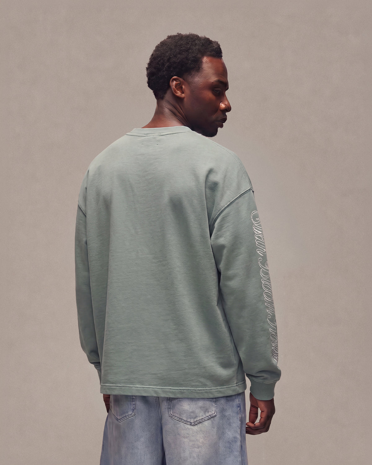 Sixth Bloom House Logo Outline Longsleeve Green – back view