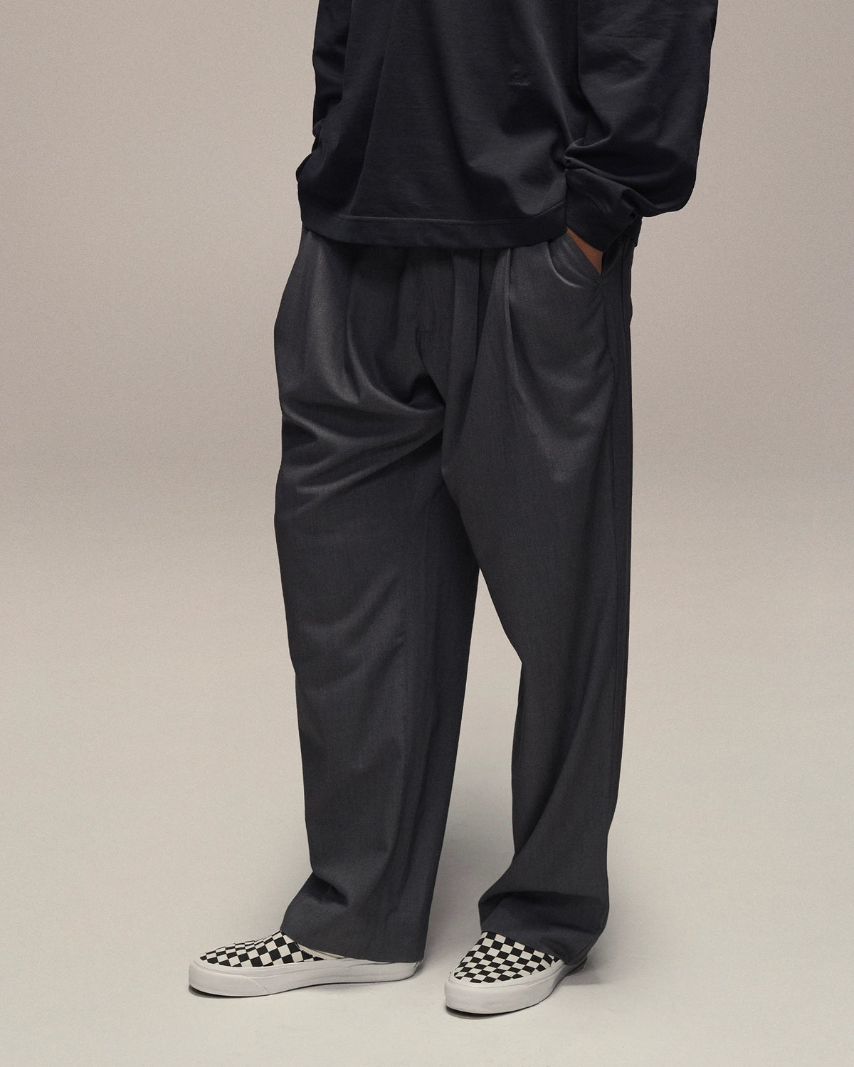Sixth Bloom House Trouser Pleated Grey Mel, side view